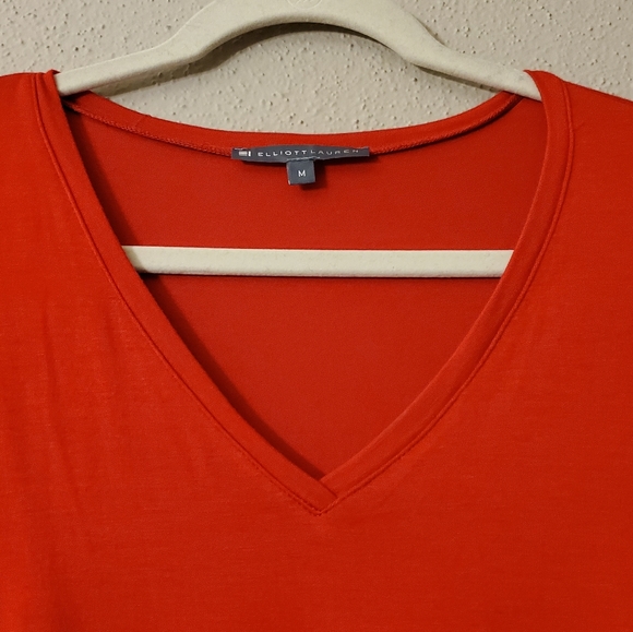 Elliot Lauren Tiered V Neck Top Size Medium - Picture 4 of 5